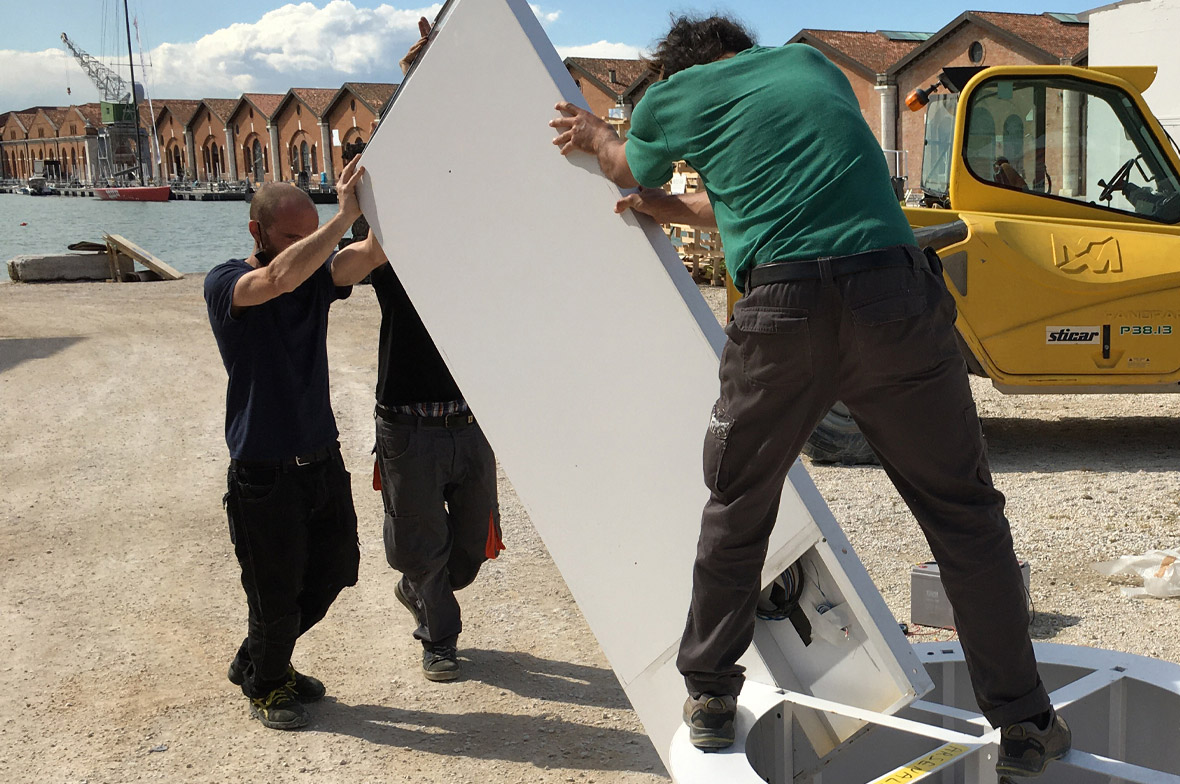 Edison Smart Benches, 17th International Architecture Exhibition, Venezia