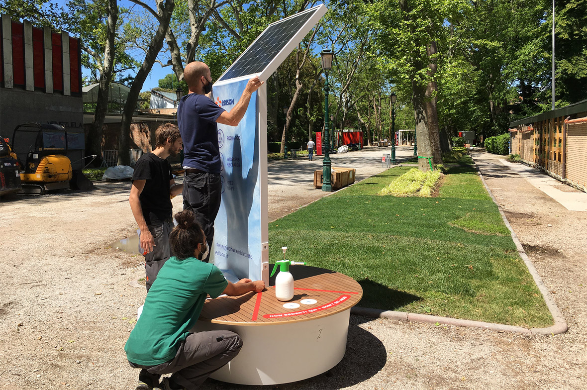 Edison Smart Benches, 17th International Architecture Exhibition, Venezia